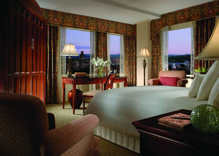 Central hotel: Omni New Haven Hotel At Yale